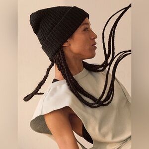 Movement Cool Down Beanie NWT